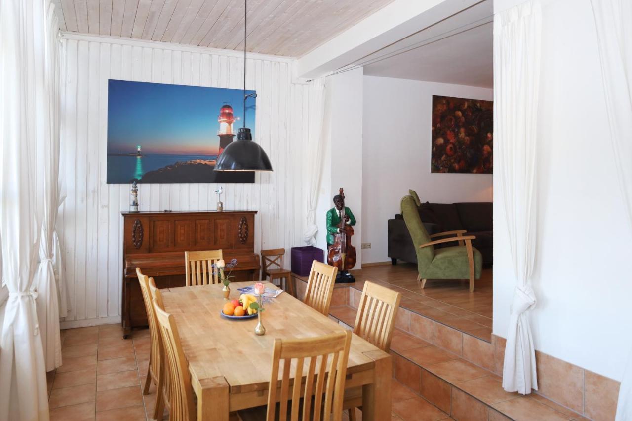 Ferienwohnungen -Am Strom 41- In Warnemuende Rostock Exterior foto