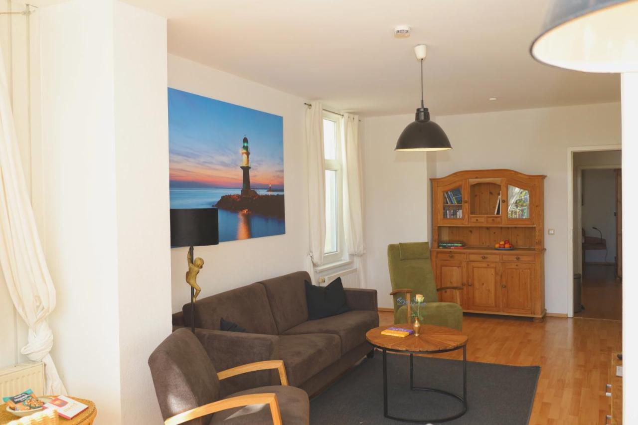 Ferienwohnungen -Am Strom 41- In Warnemuende Rostock Exterior foto